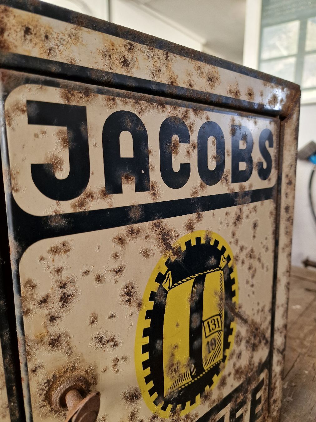 Tutte le decorazioni: Jacobs Kaffee Blechschrank Vintage Shabby Chic Retro – Usato da Ernetschwil venduto da Volvo0815 4