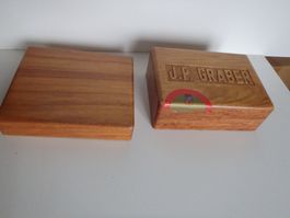2 Zigarrenschachteln aus edlem Holz