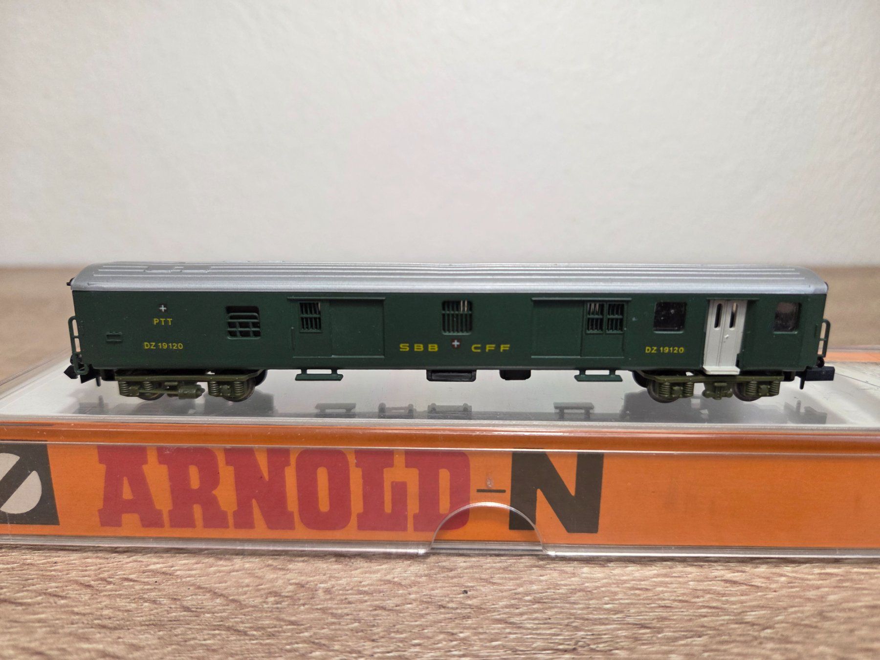 Arnold Modelleisenbahnen: Arnold N 3713 Gepäckwagen SBB – Gebraucht aus St-Aubin-Sauges von Lo_Go 1