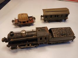 Antike Spur 0 Dampflok mit Tender und 2 Wagen