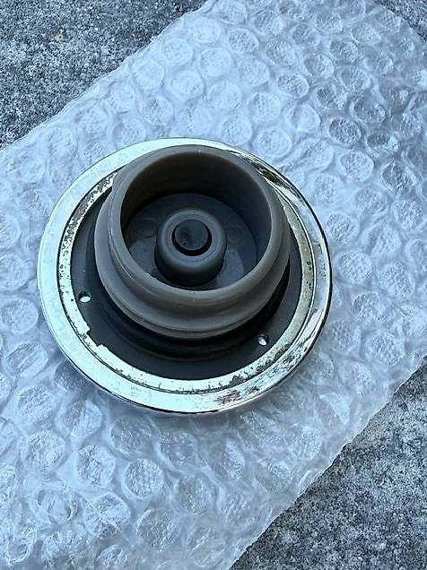 Tutti i ricambio per moto: Harley Davidson Tankdeckel Chrom – Usato da Muttenz venduto da Mbrunen 1