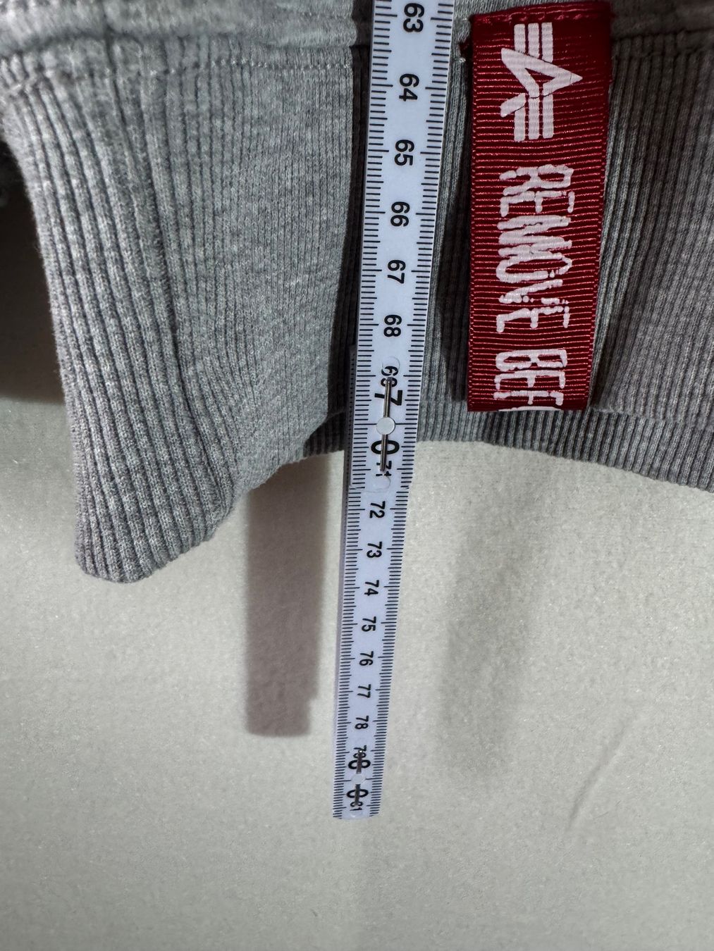 Alpha Industries Maglioni & Felpe: kuschlig weicher Kapuzenpullover  von Alpha Industries Gr L – Usato da Grosswangen venduto da second_hand_dress 2