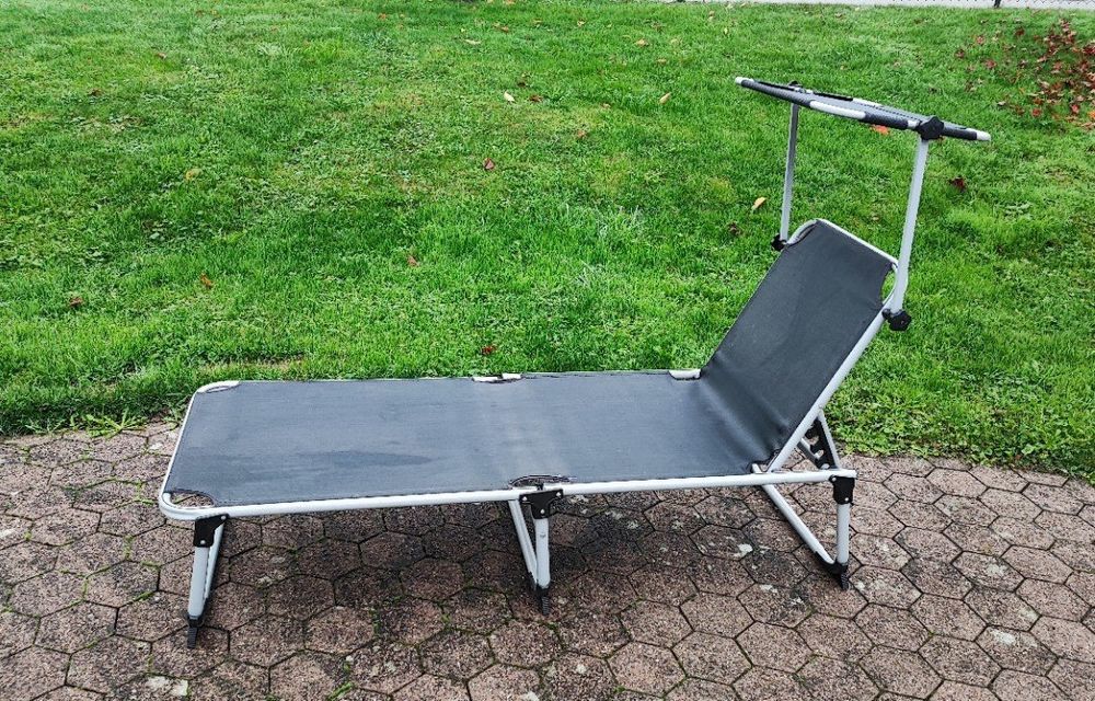 Klappbare GartenLiege mit Sonnendach Kaufen auf Ricardo