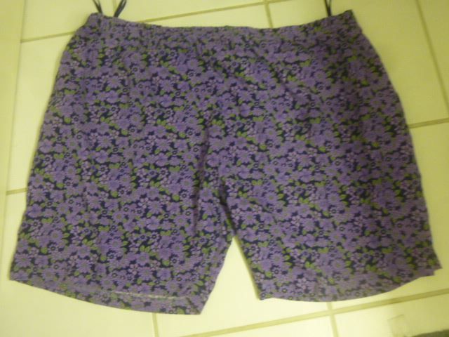 Pantalons: Bermuda/Shorts Gr. 64 Baumwolle – D'occasion à Hinwil par Glasperlen