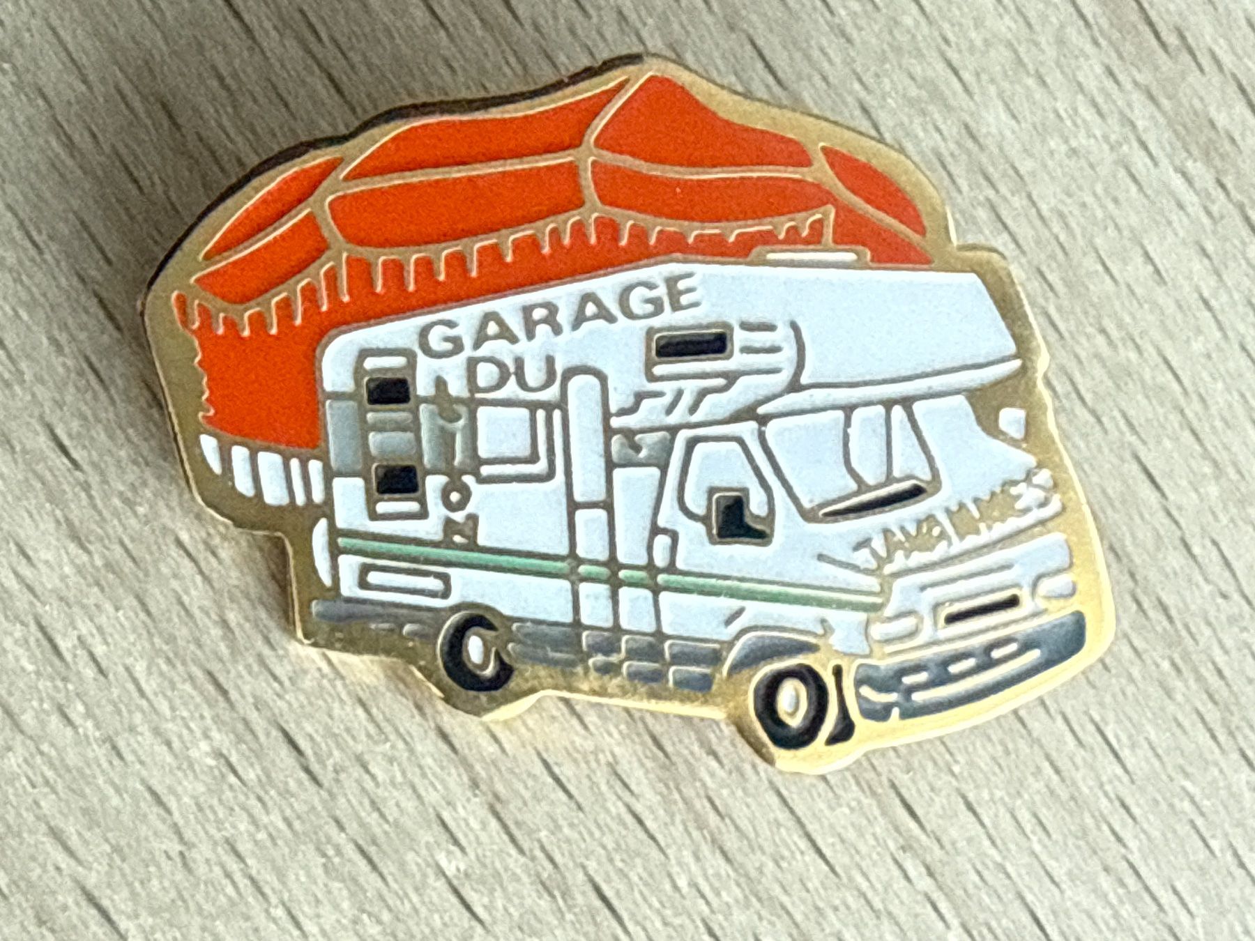 Placchette & Badge: Pin  Garage du Glion – Usato da Glattbrugg venduto da Schweigmatt