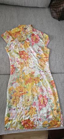 Kleid floral gemustert Grösse S/M guter Zustand