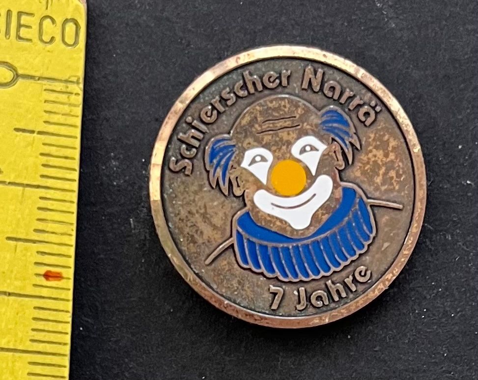 Swiss Plaketten & Abzeichen: Schierser Narren, Pin – Gebraucht aus Wabern von DaxKarten-75