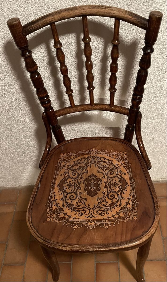Sedie: Antiker Stuhl 🪑 – Usato da Wengen venduto da rotstock1696 1