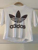 Adidas T-Shirt weiss Gr. 34 mit Leo-Muster