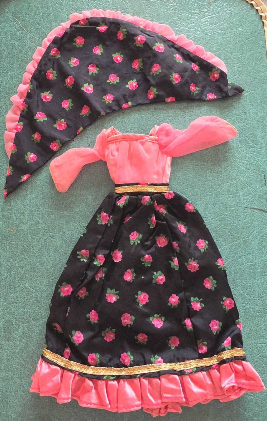 Bambole: Tenue de Barbie de 1978 – Usato da Bulle venduto da Chimchiree