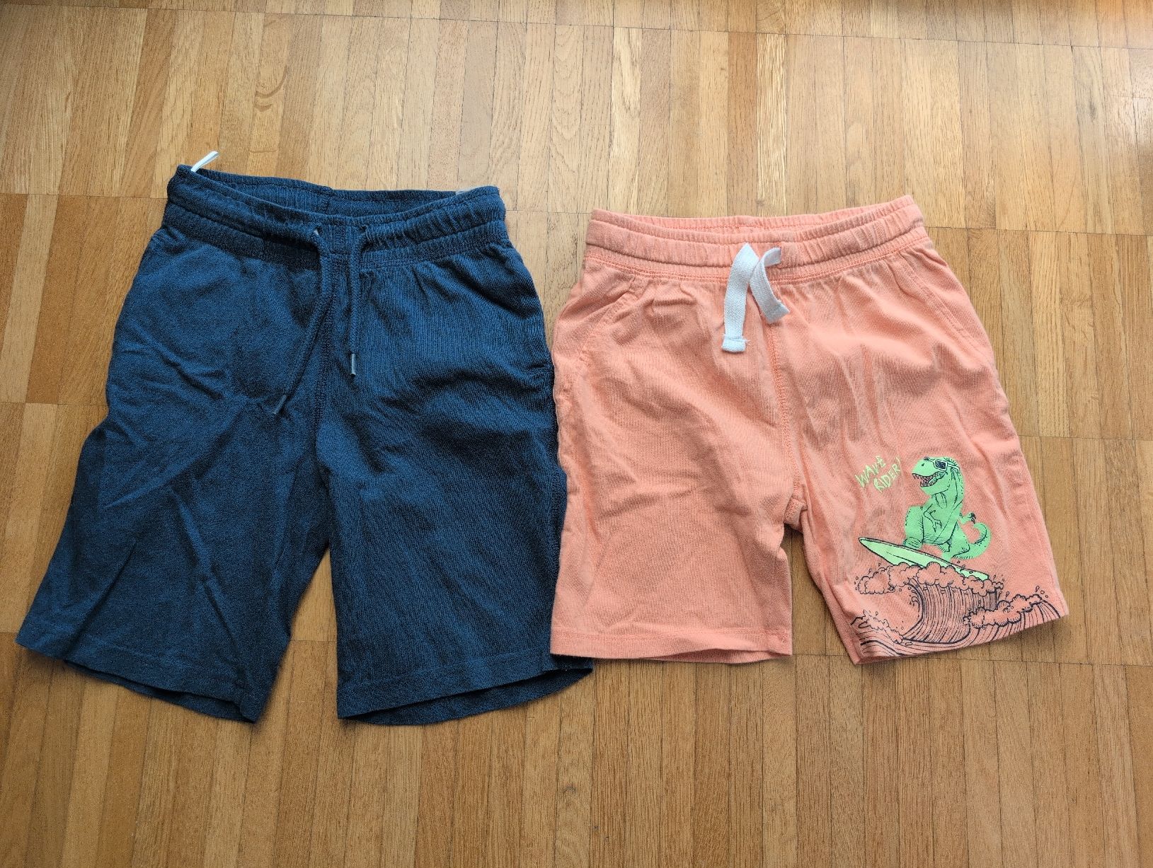 Lotti & Set di vestiti: Kinder Shorts 2er Set Grösse 116 gebraucht – Usato da Schwerzenbach venduto da _charme_