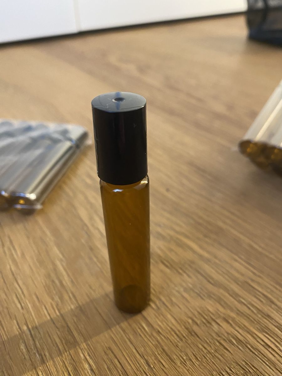 Flaconi: 1 Ätherisches Öl Roll-on Fläschli, Neu & Leer – Nuovo e nell'imballaggio originale da Zürich venduto da joyfulgrace 1