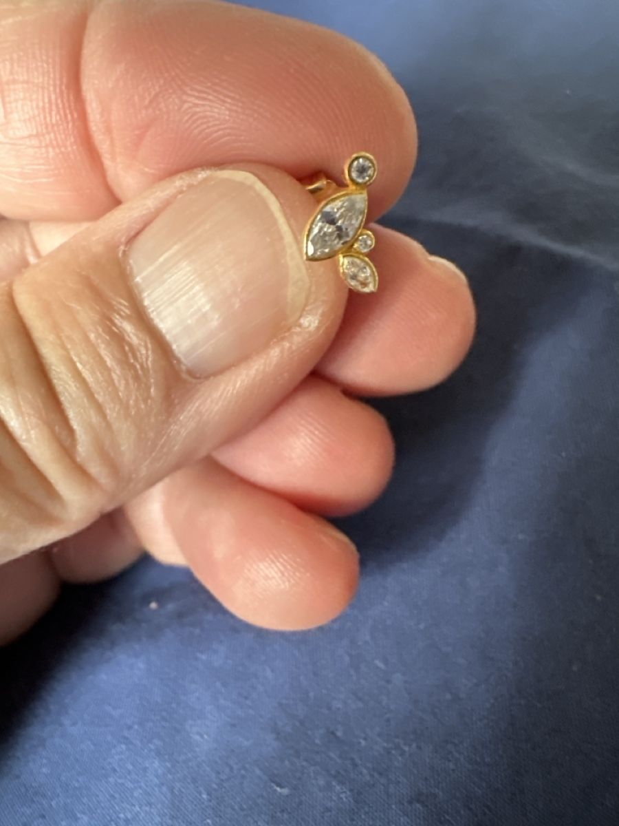 Orecchini pendenti & Orecchini a lobo: Delphes Puce d'oreille - Élégant et chic – Nuovo e nell'imballaggio originale da Lausanne venduto da pascale.mojito1004 2