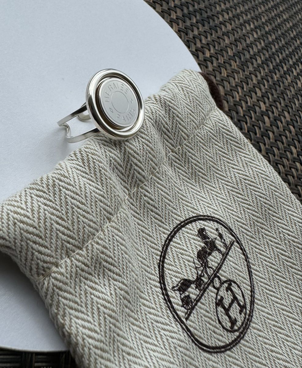 Hermès Anelli: Bague Clou de Selle Hermès acier - argent massif – Nuovo (secondo la descrizione) da Neuchatel venduto da mar_9blm 2