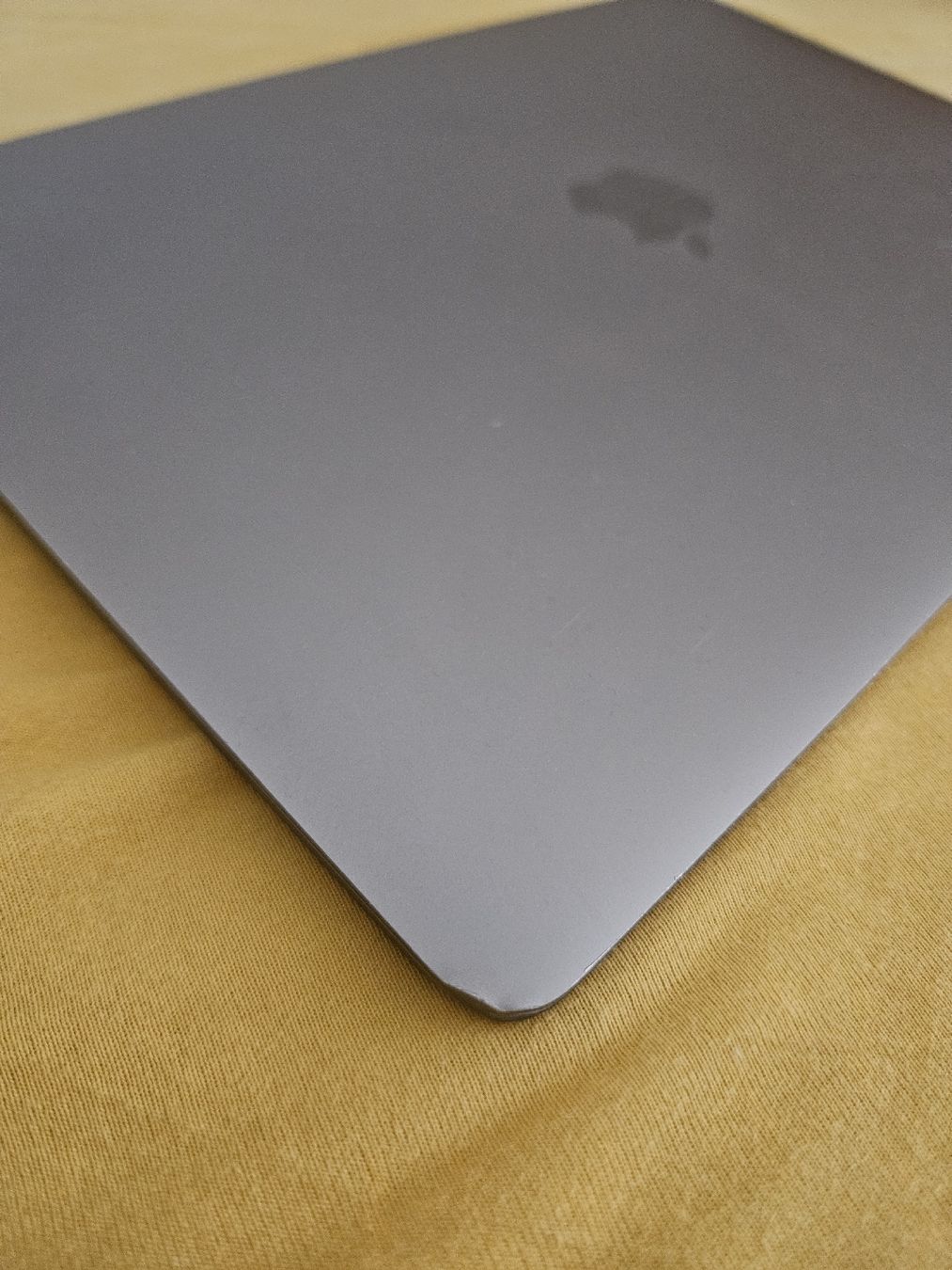 Apple Notebook: MacBook Air, 13 inch, Space Grau, 2018 – Usato da Schaffhausen venduto da GreenApple212 1