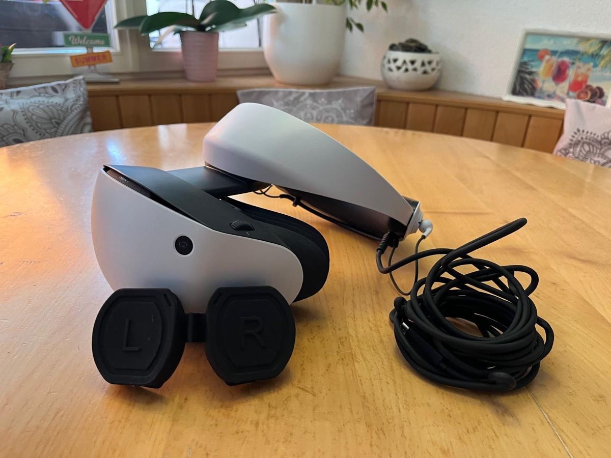 Sony Casque VR: Sony PlayStation VR2 VR-Headset und VR2-Sense Controller L/R – Neuf (Voir description) à Wald ZH par Famillie_ZH 1