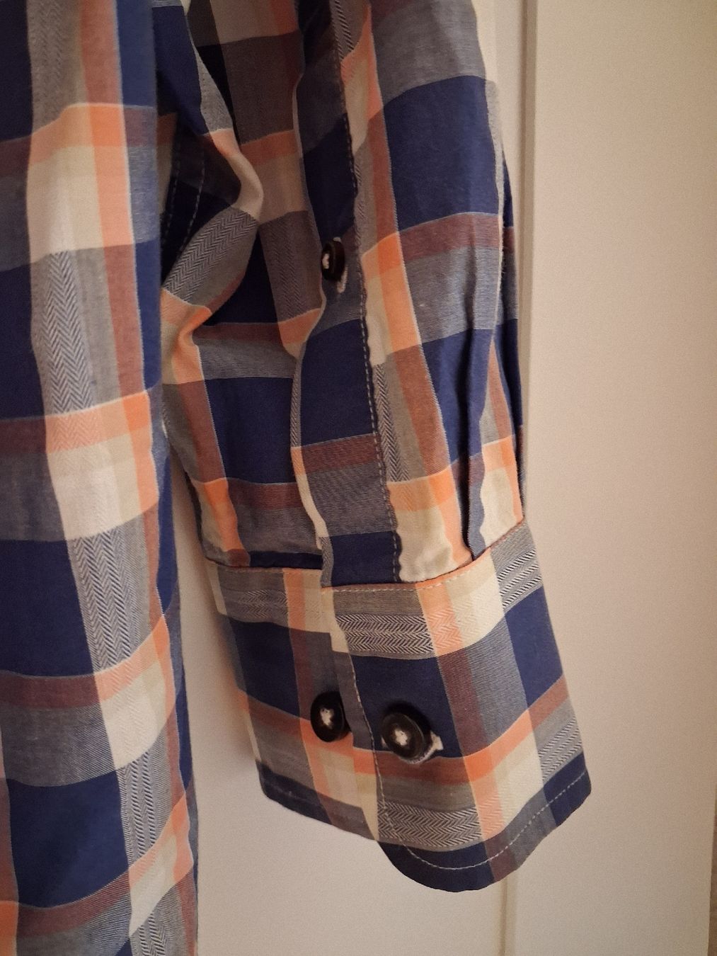 Camicie: Hemd mit langen Ärmeln – Nuovo (secondo la descrizione) da Mettmenstetten venduto da sell4purpose 2