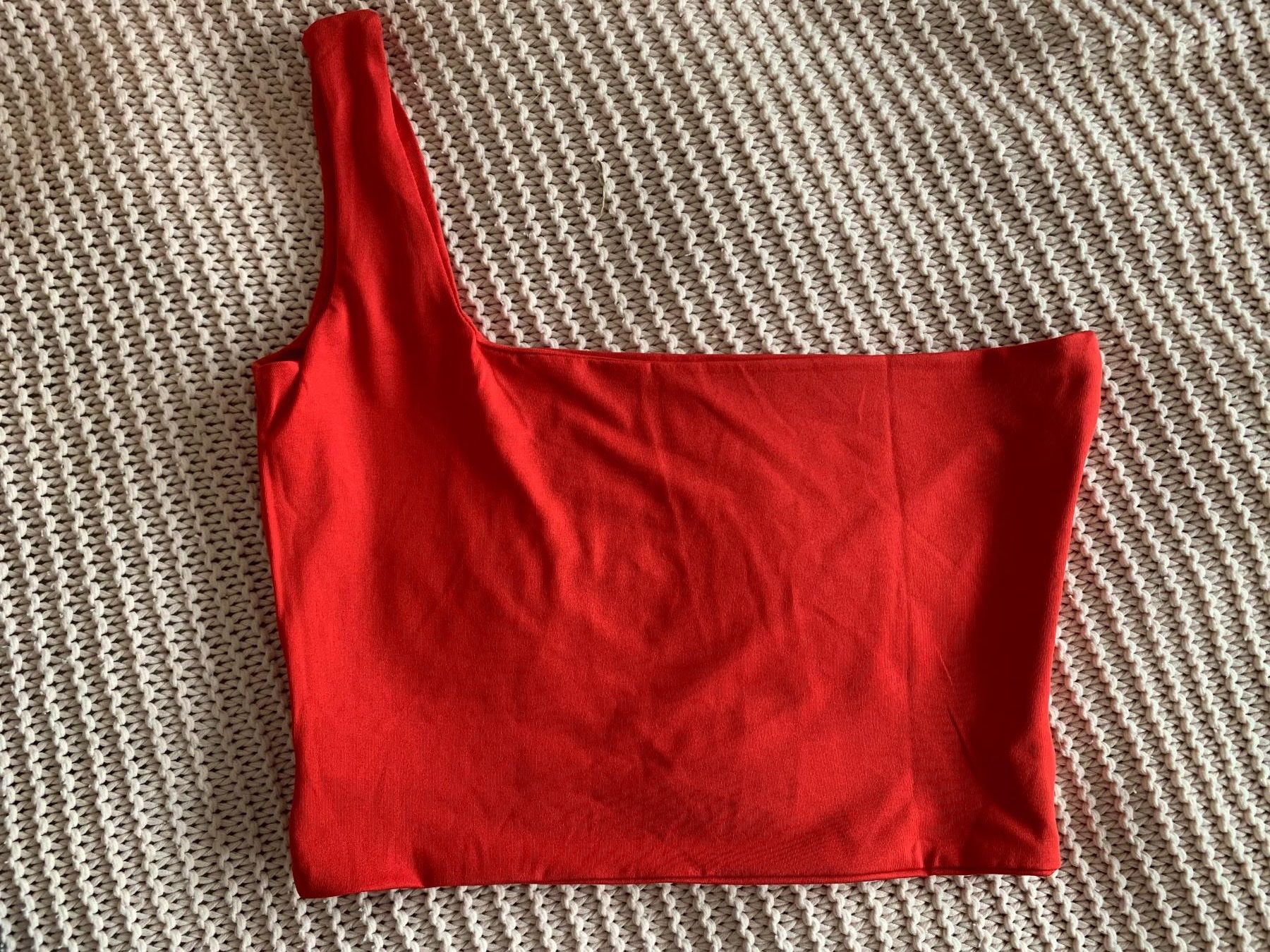 Camicette, T-shirt & Top: Crop top asymétrique rouge – Usato da Montreux venduto da Iza_81199
