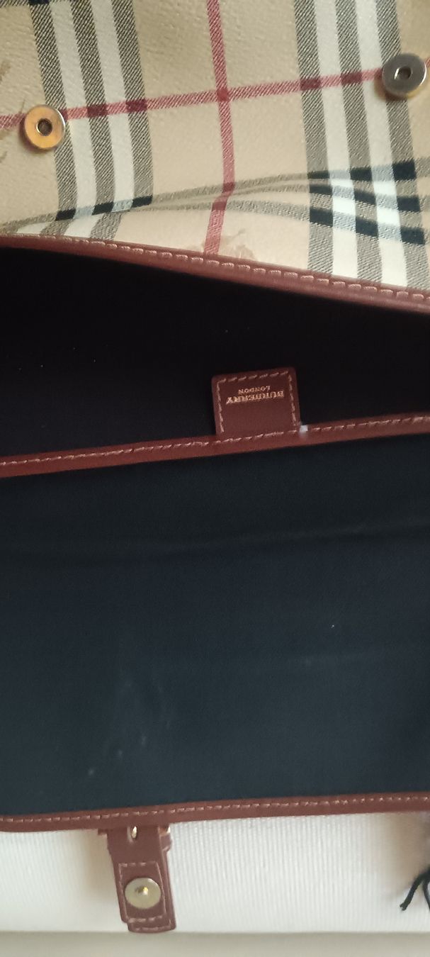 Burberry Borse da donna: Burrberytasche neuwertig und Original! – Nuovo (secondo la descrizione) da Maienfeld venduto da Andyr44 2