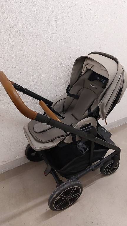 Nuna Kinderwagen: Poussette Nuna Mixx Next  Pack complet  Excellent état – Gebraucht aus Bulle von Charles_F.