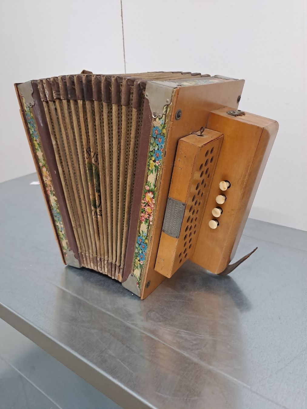 Strumenti musicali: langnauer orgeli – Usato da Villeneuve venduto da BibiVintage 1