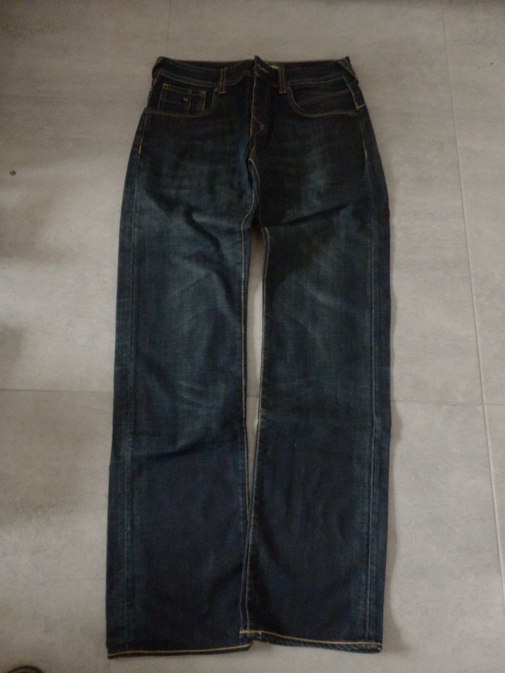 Jeans: Lot de 3 jeans comme neuf taille 32/34 – Gebraucht aus Apples von Photec18 2