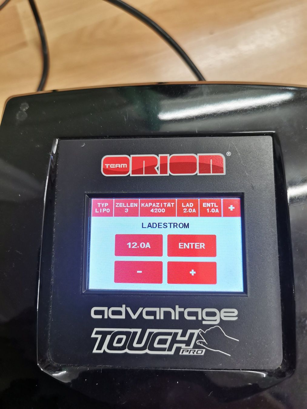 Orion Batterie, Caricabatterie & Alimentatori: Orion Advantage Touch Pro Ladegerät, Top Zustand! – Usato da Niederlenz venduto da Chevy_V8 4