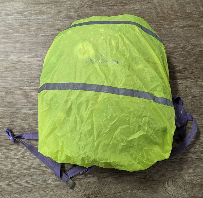 Schulrucksack Beckmann mit Regenschutz und Patches 4