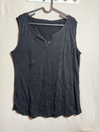 Schwarzes Top ca Gr. XL