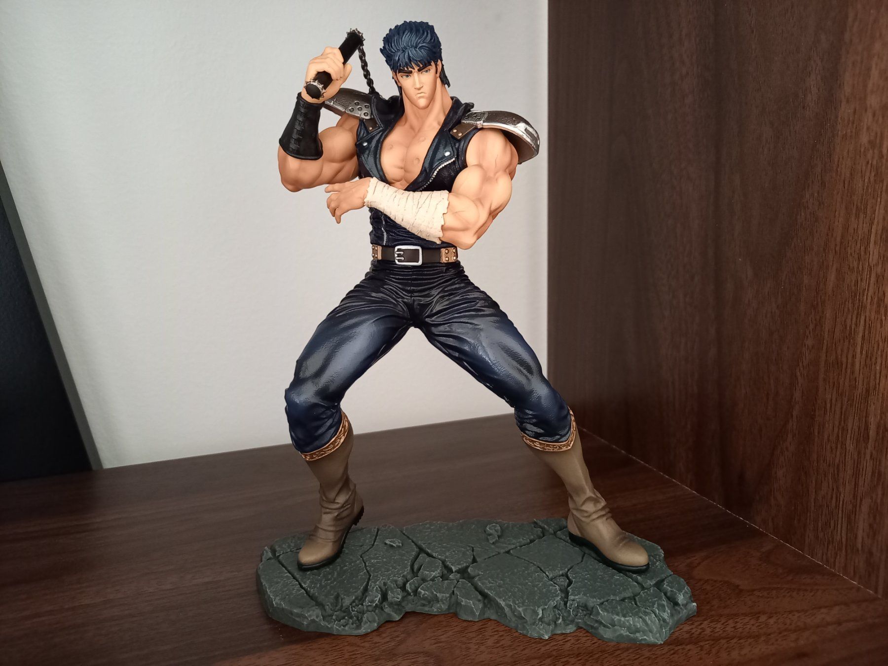 Statuette: Kenshiro - Hokuto No Ken - Figur – Nuovo (secondo la descrizione) da Caslano venduto da mecha_gundam 1