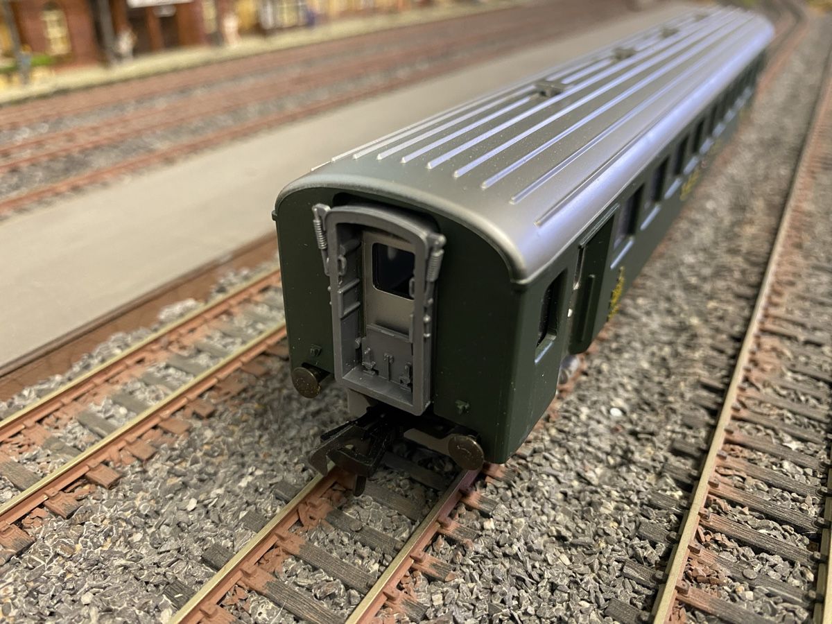 Fleischmann Modellini di ferrovie: Fleischmann 1416 Personenwagen 2. Klasse – Usato da Glattpark (Opfikon) venduto da anywaya23 3