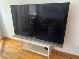 Sony BRAVIA 55" Fernseher mit Original Sony Sound-Stand Fuss