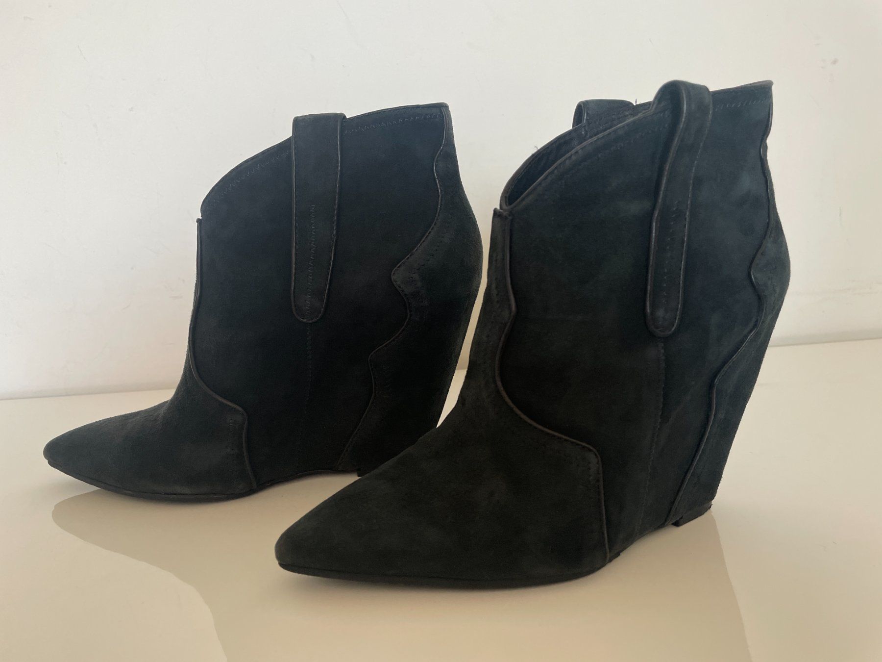 Ash Scarpe da donna: Ankle Boots Wedge Western  Suede Ash – Usato da Zürich venduto da nao_6f5t 4