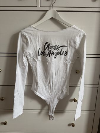 Guess Body weiss Langarm Gr. S mit Aufschrift