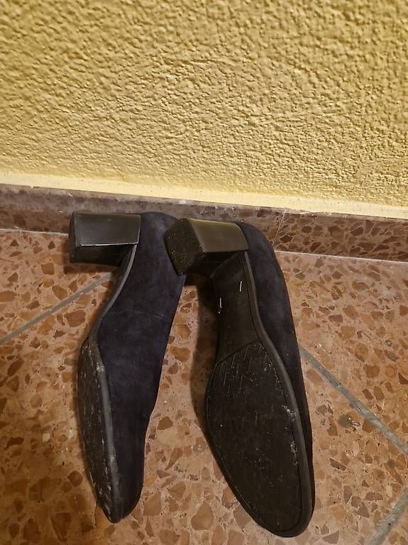 Damenschuhe: Wildlederschuhe Gaby Grösse 38 – Gebraucht aus Zürich von pm00 2