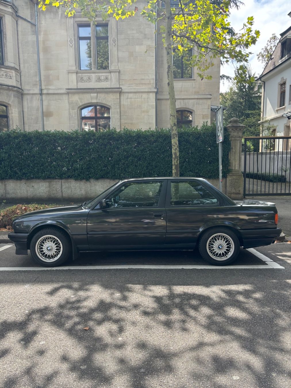 BMW Autos: BMW 318is E30 – Gebraucht aus Binningen von  6
