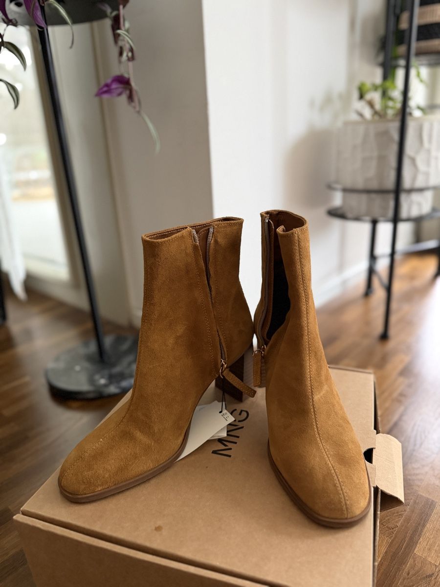 Mango Scarpe da donna: Mango Wildlederstiefel Neu mit Etikett, Braun – Nuovo e nell'imballaggio originale da Glattpark(Opfikon) venduto da dic_7gxr