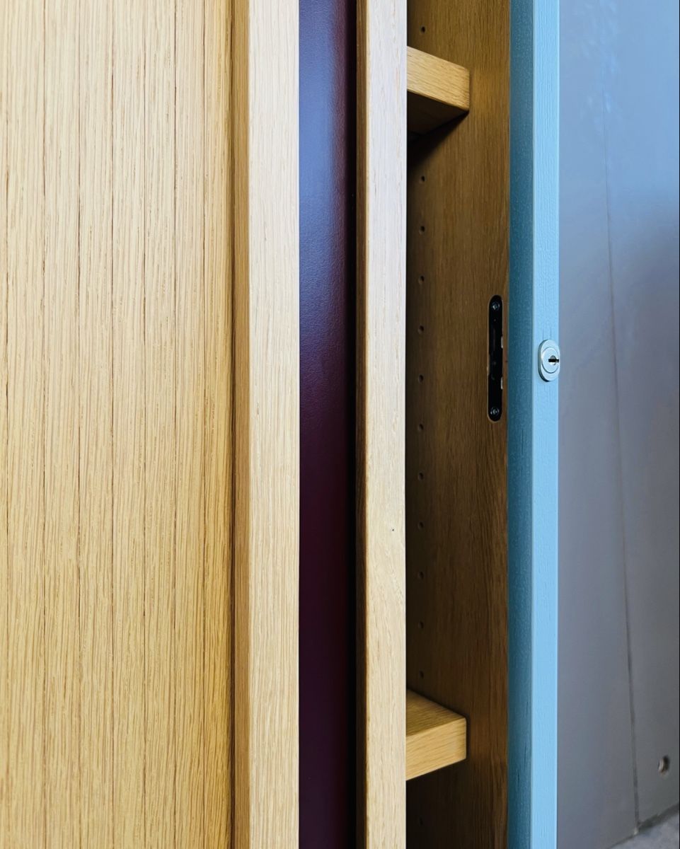 Cassettiere: Sideboard/ Rollladenschrank/ Kommode aus den 60er Jahren  – Usato da St.Gallen venduto da munooz 4