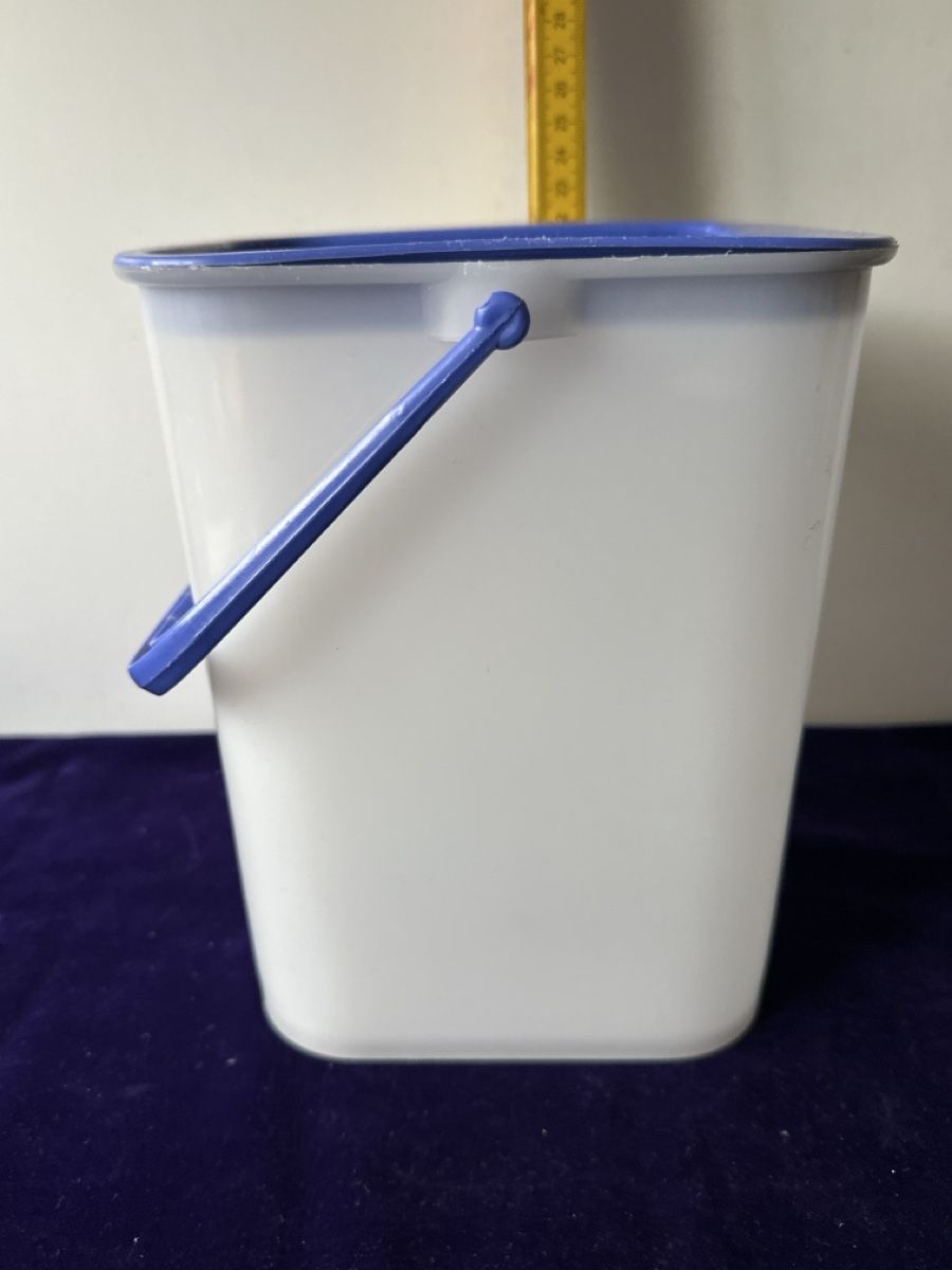 Sonstiges für Haushalt & Wohnen: Milch-Kesser, Eimer mit Deckel, Weiss-Blau 3 Liter  – Gebraucht aus Zürich von Chaeffeler 3