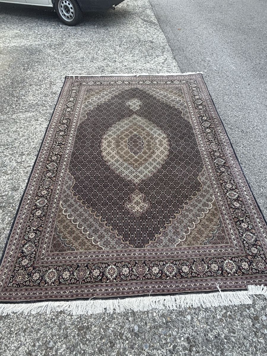 Tappeti: Orient Teppich 2 m x 2.90 m – Usato da Plasselb venduto da Mike760