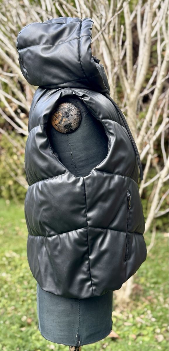 Zara Gilets & Westen: Gilet von Zara, Grösse XS – Neu (gemäss Beschreibung) aus Chur von Lilo_Pulver 1