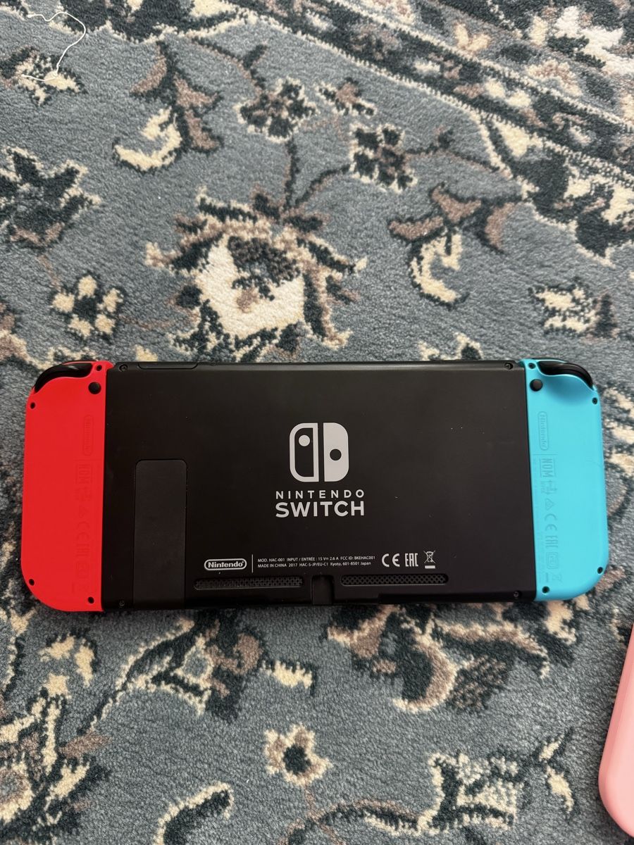 Nintendo Konsolen: Nintendo Switch inkl. Zubehör – Gebraucht aus Aarau von bigsummerblowout 2