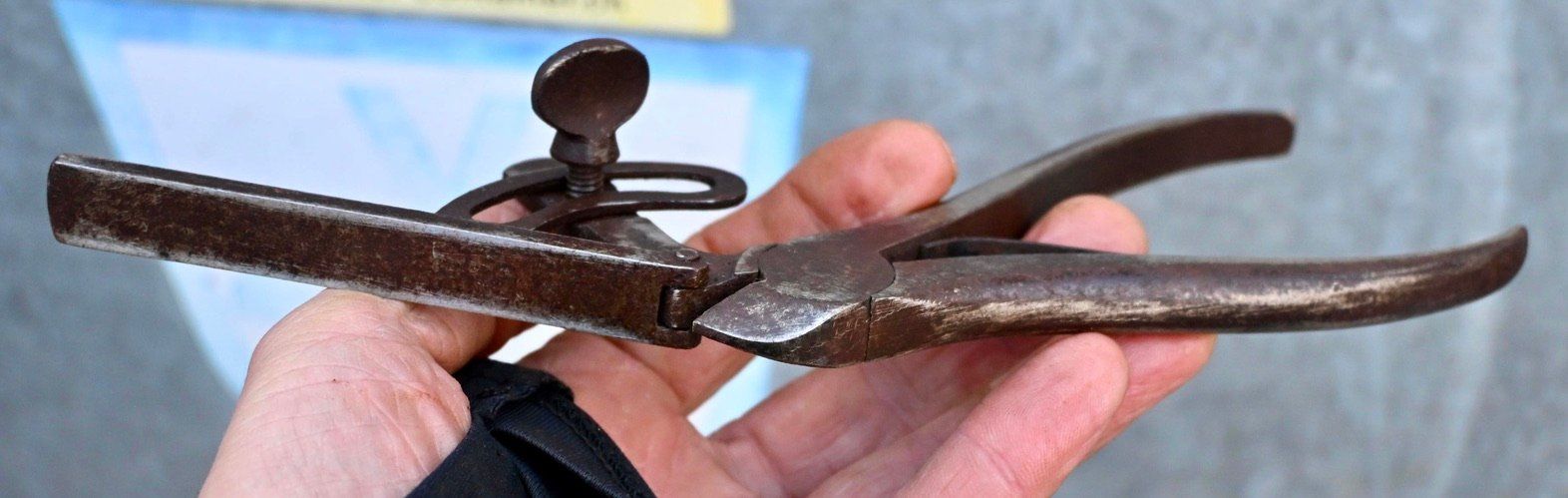 Alle Werkzeuge: antike Schränkzange oder Sägezahn-Setzer – Gebraucht aus Pfaffhausen von mono_rec 5