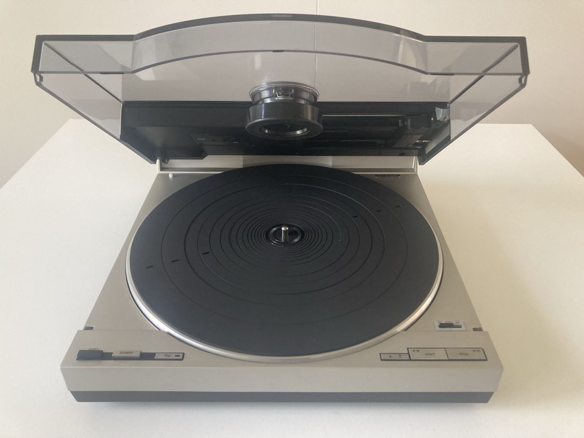 Technics Tourne-disques: Technics SL-7 Plattenspieler – Défectueux à Zwingen par Kult2000 1