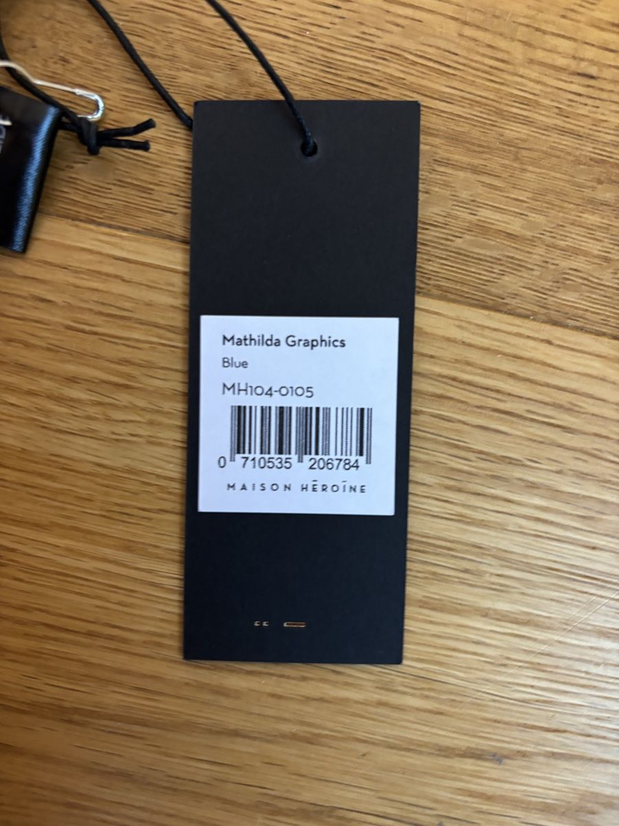 Foulards & écharpes: Maison Heroine Mathilda Graphics neu – Neuf avec emballage d'origine à Kirchberg SG par lar_8mw6 3