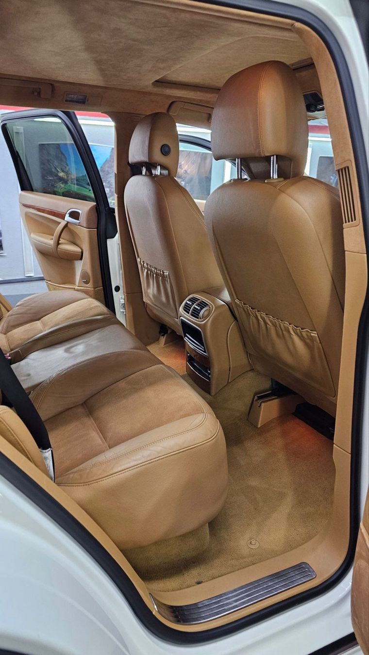 Porsche Automobili: Porsche Cayenne GTS WEISS – Usato da Merlischachen venduto da simplestuff123 4