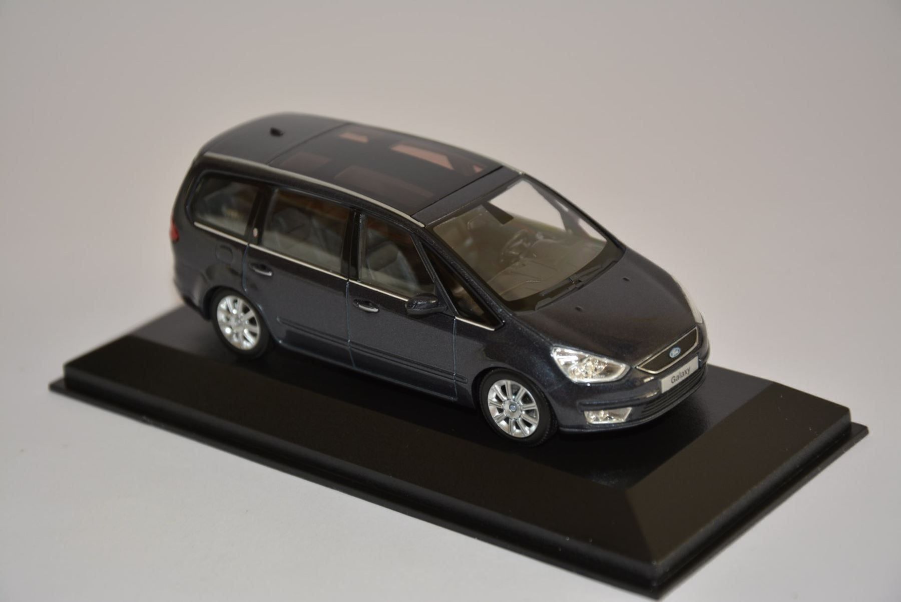 Ford Modellini d'auto: Ford Galaxy , Minichamps , 1:43 – Nuovo e nell'imballaggio originale da Goldach venduto da Feivel9 4