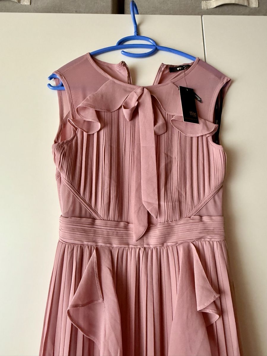 Vestiti: Neuwertiges Abendkleid von Tnfc, Grösse 38 – Nuovo (secondo la descrizione) da Seedorf BE venduto da the_wd2t 1
