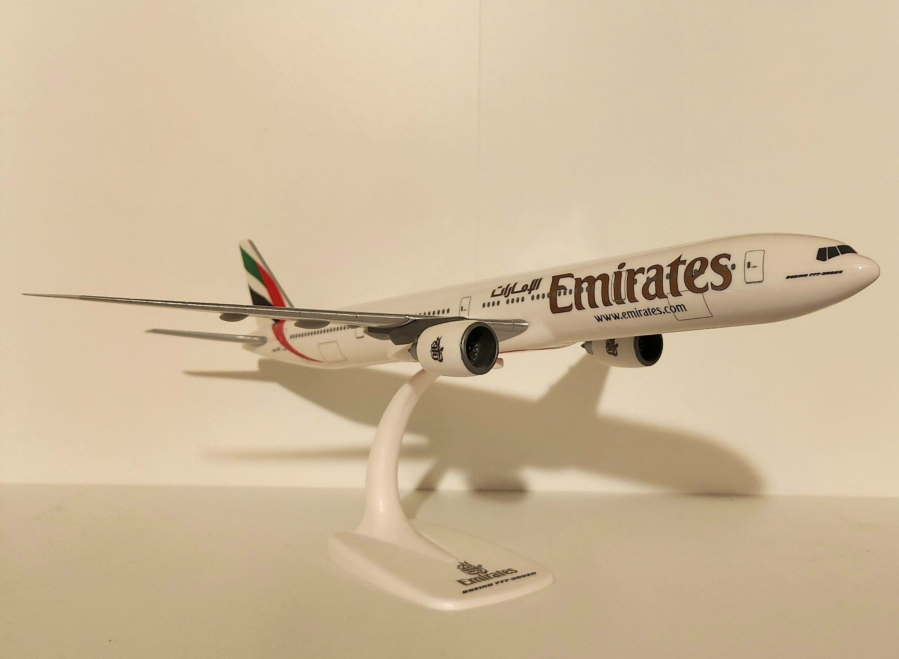 Herpa Kit di modellismo & Modellini statici: Herpa Emirates Boeing 777-300ER – Nuovo (secondo la descrizione) da Wittenwil venduto da ced_q8j7