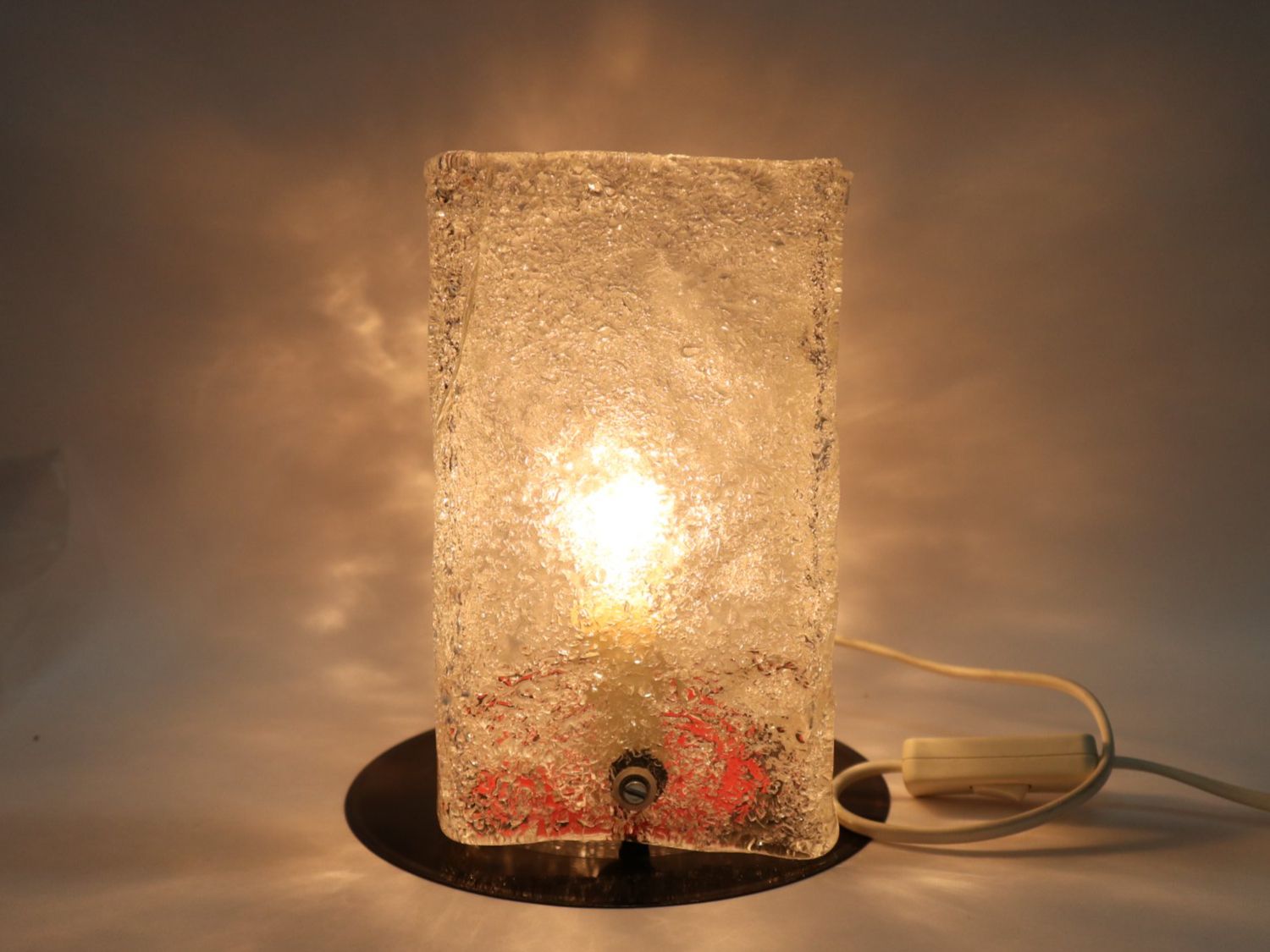 Lampes: Vintage Eisglas Lampe Tischlampe – D'occasion à Eschenbach SG par Astalavista